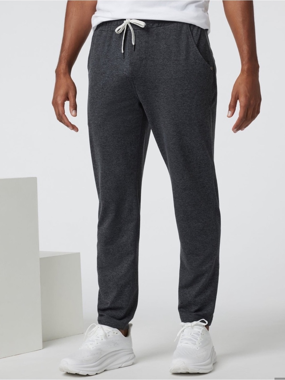 Men’s Grey Vuori Ponto Performance Pant. Size Medium.